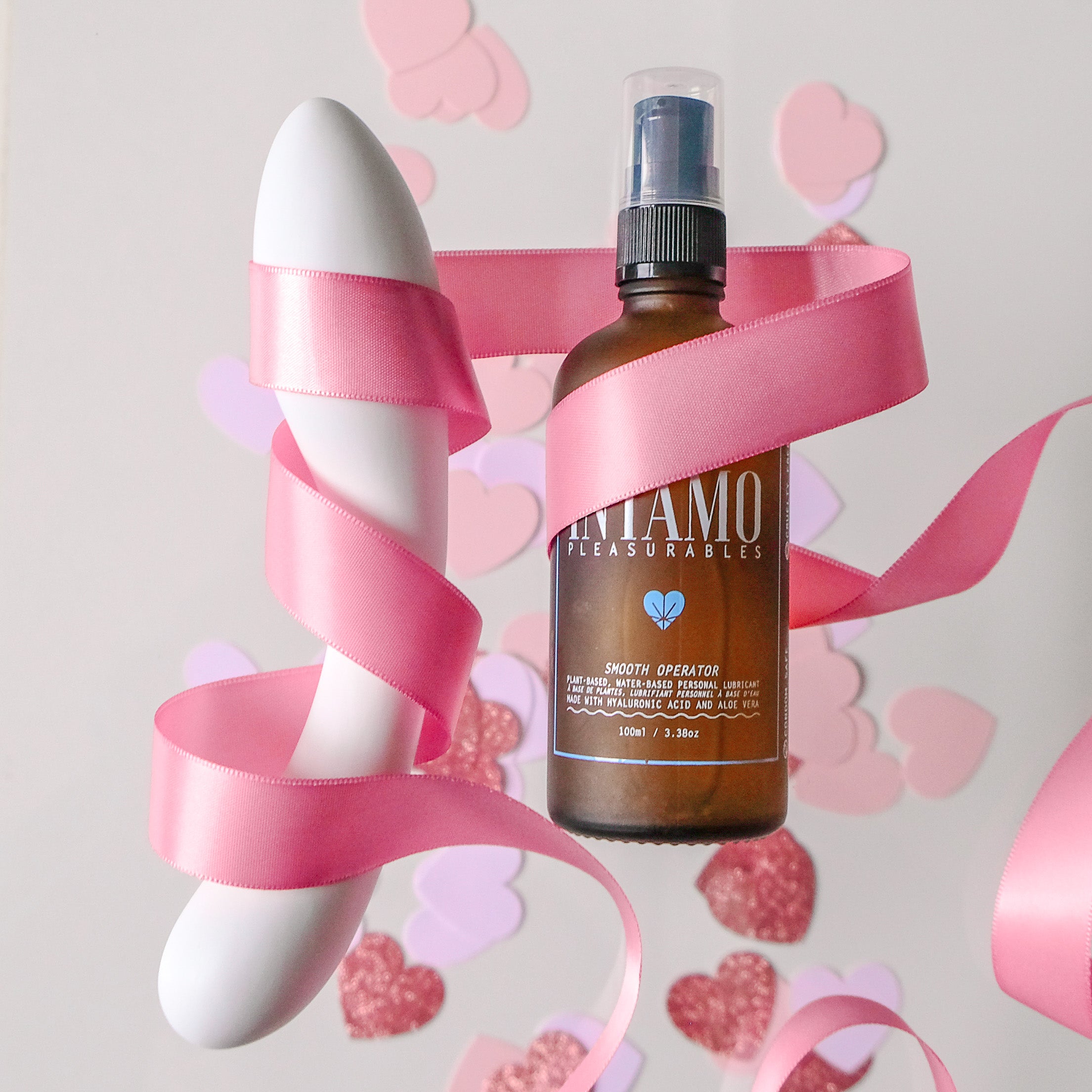 Self-love kit - Dalia porcelain dildo and water-based lube Self-love kit - Dalia porcelain dildo and water-based lube