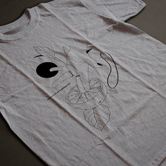 T-shirt gris unisexe Feeling Yourself par Léa Dussault Chaos Tattoo et Désirables Grey t-shirt