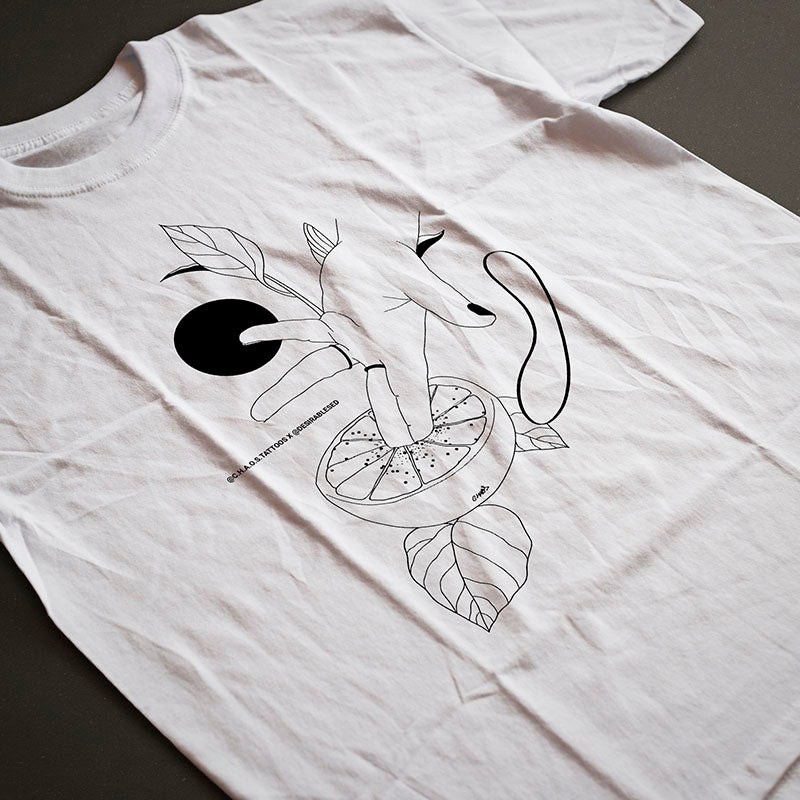 T-shirt blanc unisexe Feeling Yourself par Léa Dussault Chaos Tattoo et Désirables White t-shirt